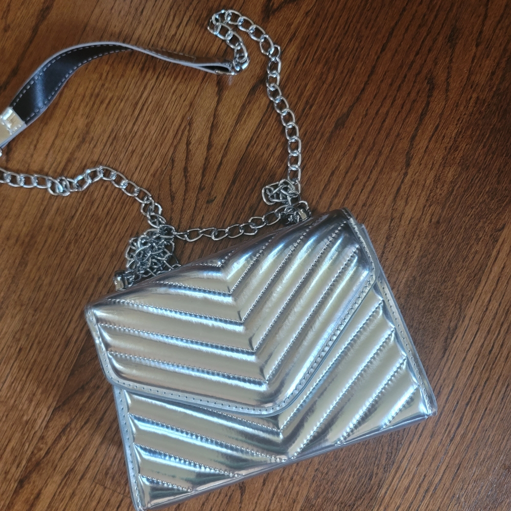 Silver Quilted Chain Shoulder Bag